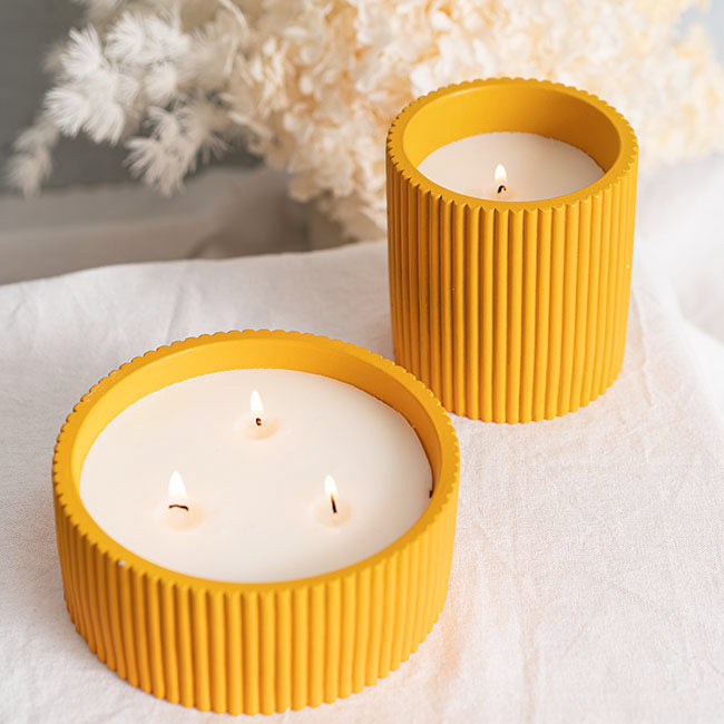 2 Scented Candle Evelyn II Blooming Daisy 180g